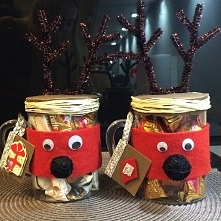 świąteczne kubki ze słodyczami 
