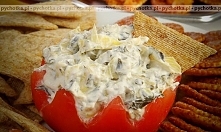 Pomidory faszerowane tuńczykiem z jajkiem