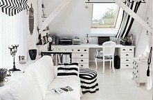 Czarno biały pokój ale ciekawy