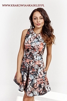 rozkloszowana sukienka w liście