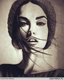 "Zawsze bądź pierwszorzędną wersją siebie, zamiast być kiepską kopią kogoś innego."