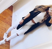 Black and white-so easy and beautiful...