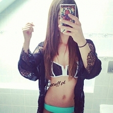 Sprzedam bikini trangl, cena 65 z
nowe, rozmiar M - mniejsze