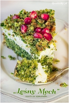 Ciasto „leśny mech” ze szpinakiem i bitą śmietaną – przepis