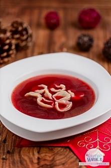 Barszcz czerwony z uszkami :)