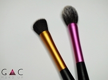 recenzja pedzli na blogu! :) tanie, a dobre!
gacmakeup.blogspot.com