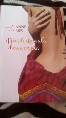 ,,(Nie)doskonała dziewczyna"