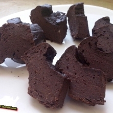 FIT CIASTO: Blok czekoladowy - proteinowy, gluten free. W:80,0g B:125,8g T:41,7g