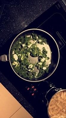 Szpinak z feta I mozarella