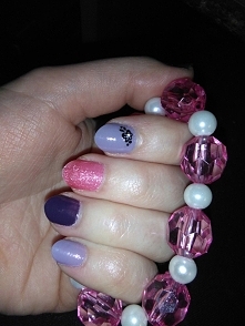 Paznokcie- 3 kolory + naklejka