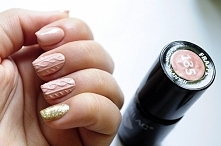 Modny sweterek, idealny wzór na zimę 