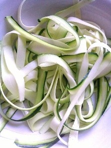 Zdrowsza alternatywa makaronu. Makarony to najdrobniejszy, najbardziej oczyszczony przemiał mąki, nawet te pełnoziarniste są z najdrobniej mielonej mąki przez co nie mają żadnyc...