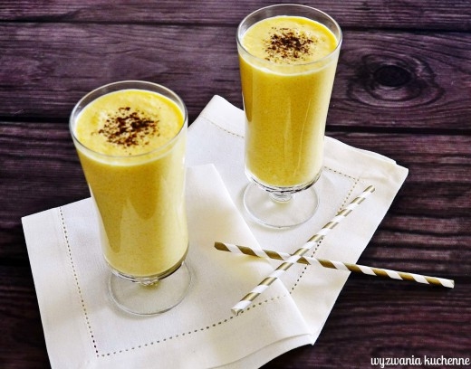 Mango lassi