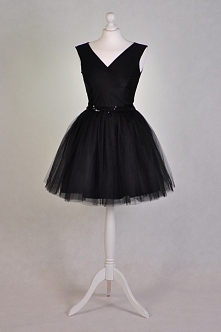 tiulowa sukienka z cekinami
krakowiankasklep