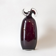 Piękny, ciemnobrązowy wazon