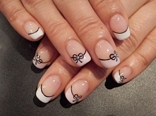 Simple bow french tip nail art