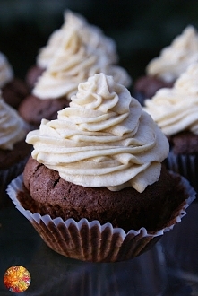 Babeczki z masłem orzechowym - przepis po kliknięciu w zdjęcie :)