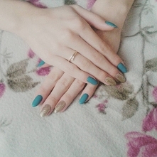 błękit i złoto ,to jest to! :)