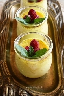 Pieczony budyń waniliowy

Pieczony budyń waniliowy może być słodkim śniadaniem lub pysznym i prostym deserem. Dlaczego pieczony? Otóż w ten sposób zrobimy go bez dodatku mąki – ...