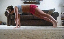 Najlepsze fitness ćwiczenia na boczki! Kliknij na obrazek, aby zobaczyć więcej ćwiczeń.