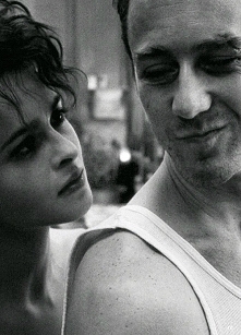 "Gdy cierpisz na bezsenność, nic nie wydaje się być prawdziwe. Wszystko jest kopią kopii."