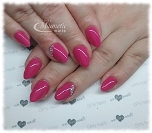 Fuksja + Sv

Nails by Monika, Studio Magnetic Nails, SPN Nails Team