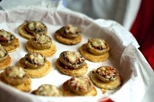 Pieczarkowy dwukęs na toście