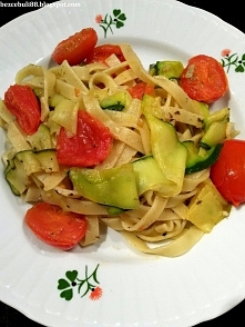 Tagliatelle z cukinią i pomidorkami, pomysł na makaron wegetariański w 15 minut :)