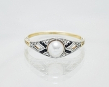 Pierścionek z perłą, granat...