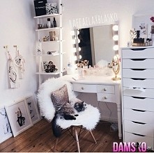 Ładnie urządzony kącik :)