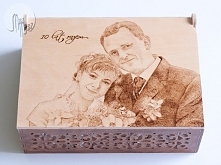 na rocznicę - wypalone w drewnie