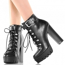 BOTKI - CZARNE TRAPERY NA S...