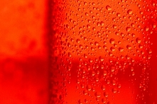 Prysznic zmienia kolor, żeby oszczędzać wodę :)