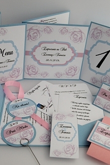 Kolekcja ROSE- najmodniejsze połączenie kolorystyczne tego roku- błękit i pastelowy róż. Zapraszamy na naszego facebooka: PracowniaArtystycznaAnnart