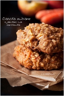 Ciastka owsiane na mące owsianej z jabłkami lub marchewką – przepis ilovebake.pl