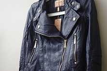 Granatowa ramoneska 54,99,-...