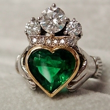 Irlandzki pierścień Claddag...