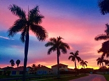 Marzą Ci się cudne zachody słońca? Znajdź swoje ulubione miejsce na świecie na Hawajach.