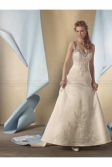 Alfred Angelo Wedding Dresses - Style 2447