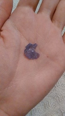 TO znalazłam w kaszce mojego syna! wysypalo się razem z kaszka z opakowania! skandal!!!