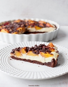 TARTA SERNIKOWA Z BRZOSKWIN...
