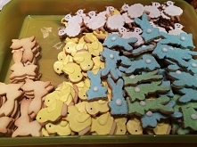 Próba generalna ciasteczek świątecznych :)
Króliczki, zajączki, baranki z kruchego ciasta :)