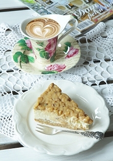 ...coś słodkiego...sernik i kawusia...