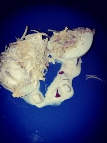 Jajko nadziewane pasta z żółtka i tuńczyka