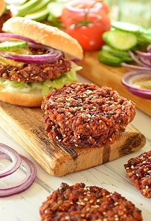 Burgery buraczane nie tylko dla wegan wg Jadłonomii