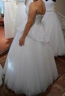 sprzedam ....wiecej zdjec wysle na e-mail  pisac po klaudiafirlus18@gmail.com