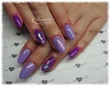 Violet kiss, Blackberry shake + Glass nails

Nails by Olga, Studio Magnetic Nails Kielce