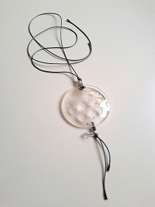 wisior z soczewki okularowe...