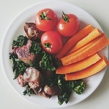 Dwa superfoods na jednym talerzu: wątróbka z jarmużem!
Szczególnie polecam włączenie wątróbki do swojego jadłospisu; dzięki tak wysokiej gęstości odżywczej dba ona o nasz układ ...