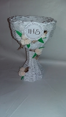 Kompozycja 1 Kielich ozdobiony pusty w środku - kielich wys: 24 cm CENA 25 zł